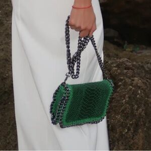 GREEN ICONICA PURSE, NEVER WORN